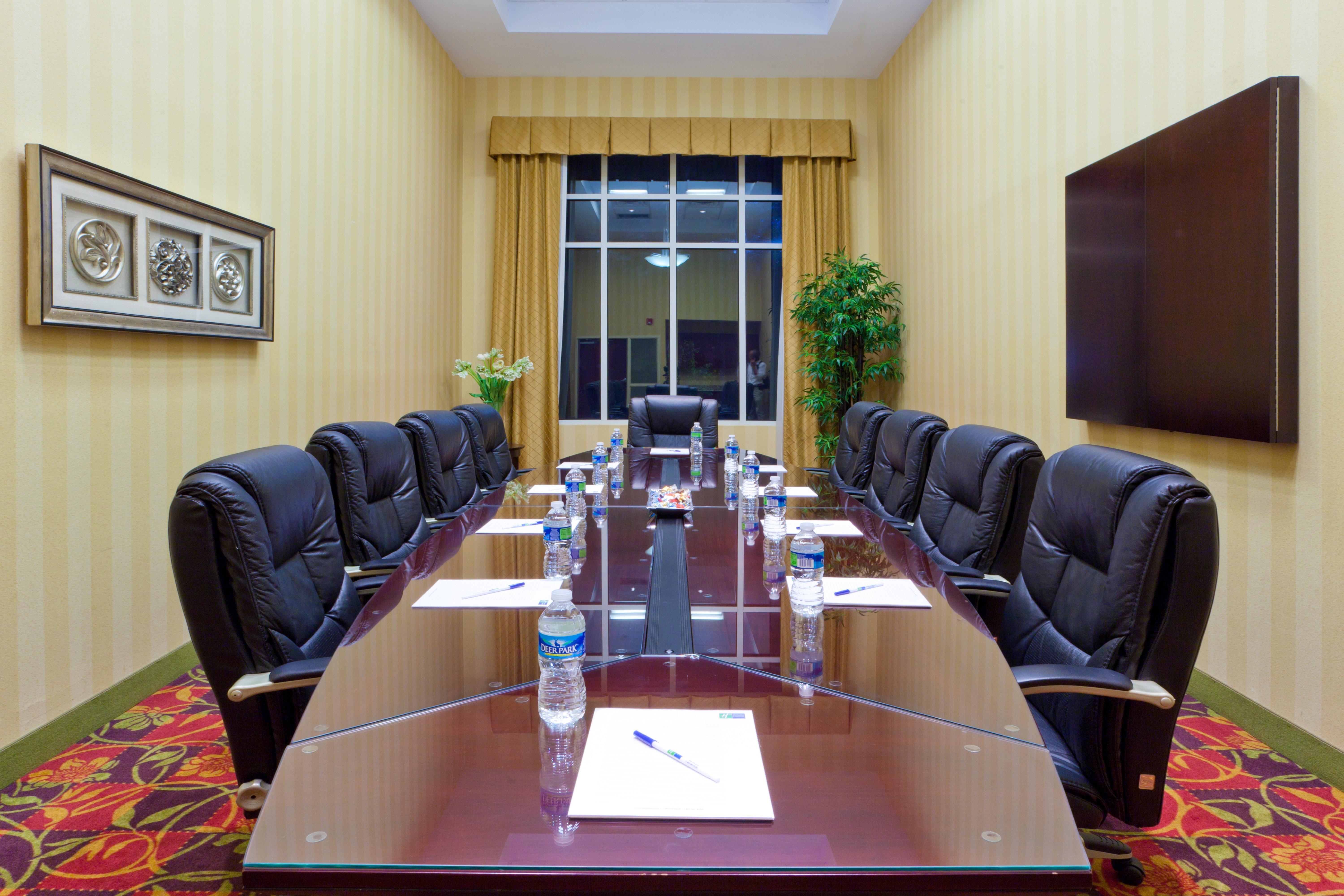 Holiday Inn Express Woodstock-Shenandoah Valley By Ihg Bagian luar foto