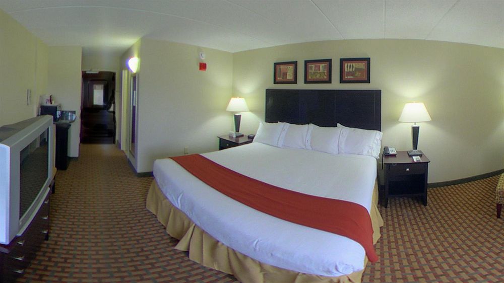 Holiday Inn Express Woodstock-Shenandoah Valley By Ihg Bagian luar foto