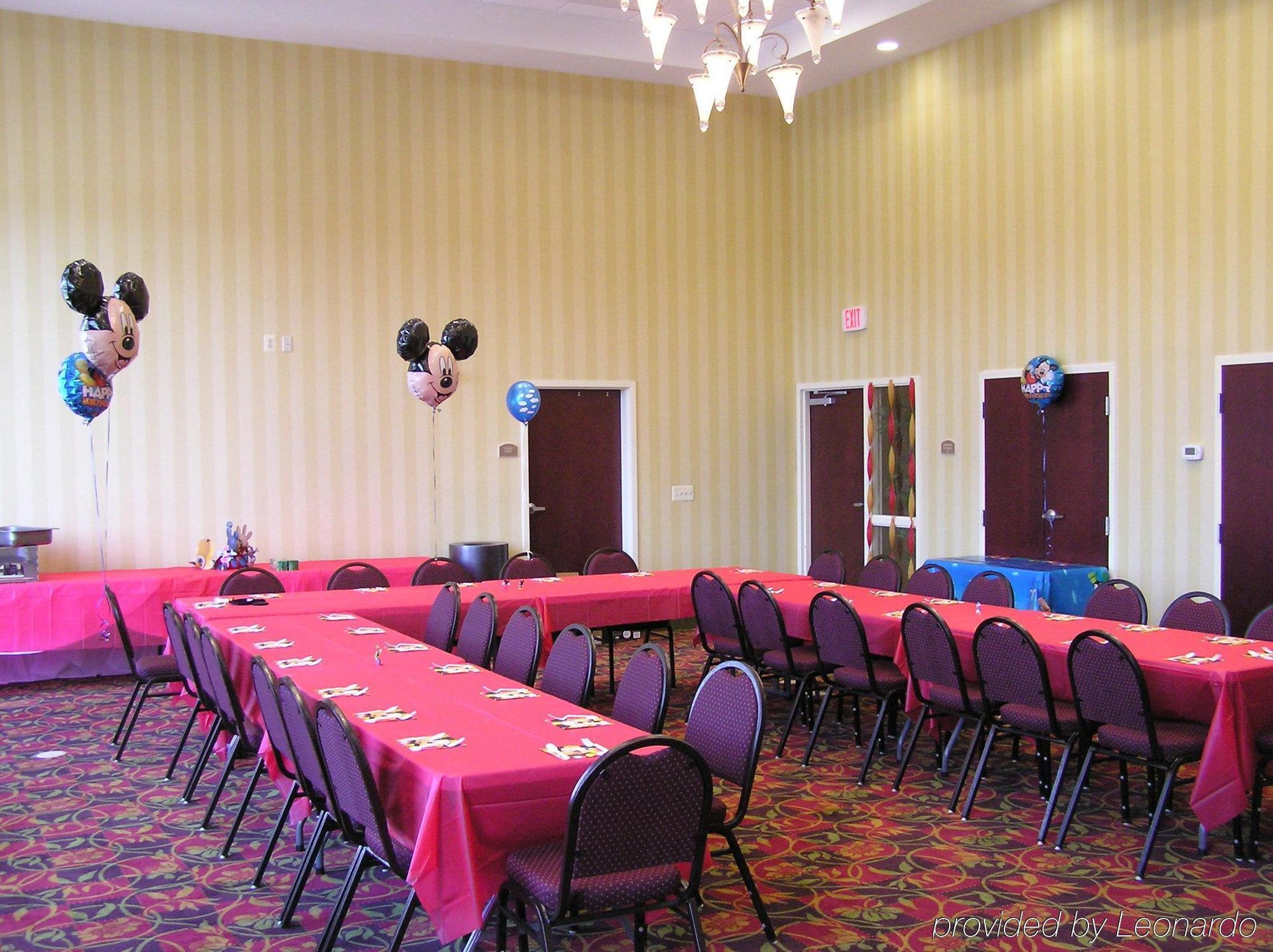 Holiday Inn Express Woodstock-Shenandoah Valley By Ihg Bagian luar foto
