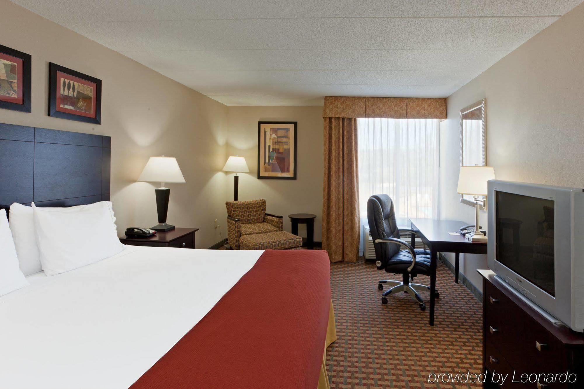 Holiday Inn Express Woodstock-Shenandoah Valley By Ihg Bagian luar foto