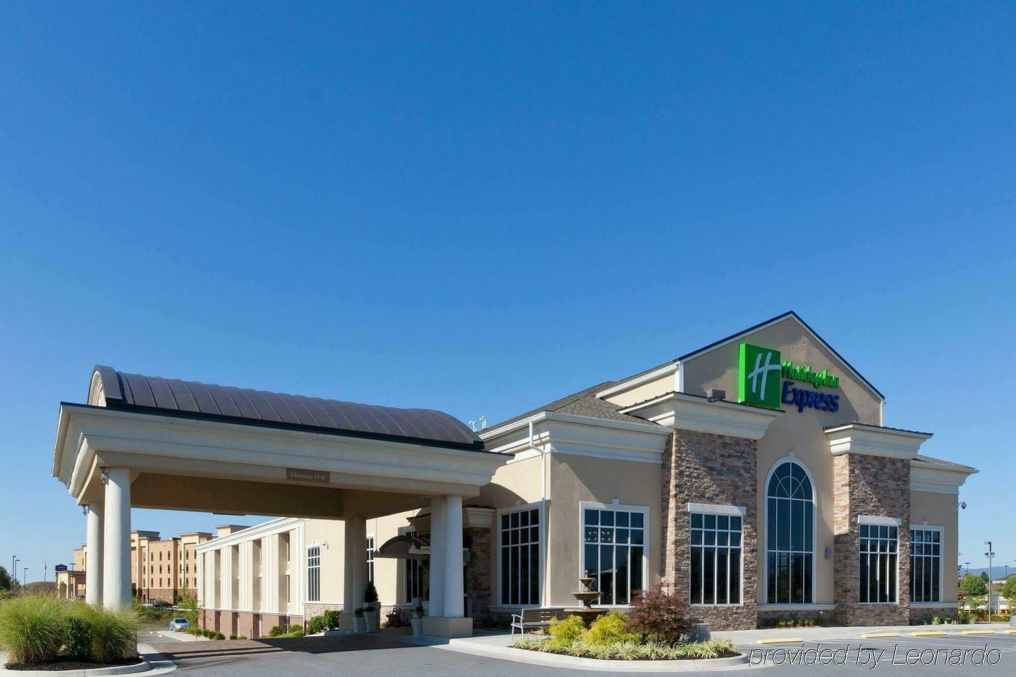 Holiday Inn Express Woodstock-Shenandoah Valley By Ihg Bagian luar foto